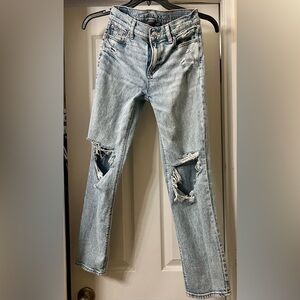 Ripped knee American Eagle jeans “Real Good”